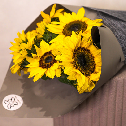 Sunflowers Bouquet – 10 Stems