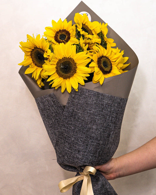 Sunflowers Bouquet – 10 Stems